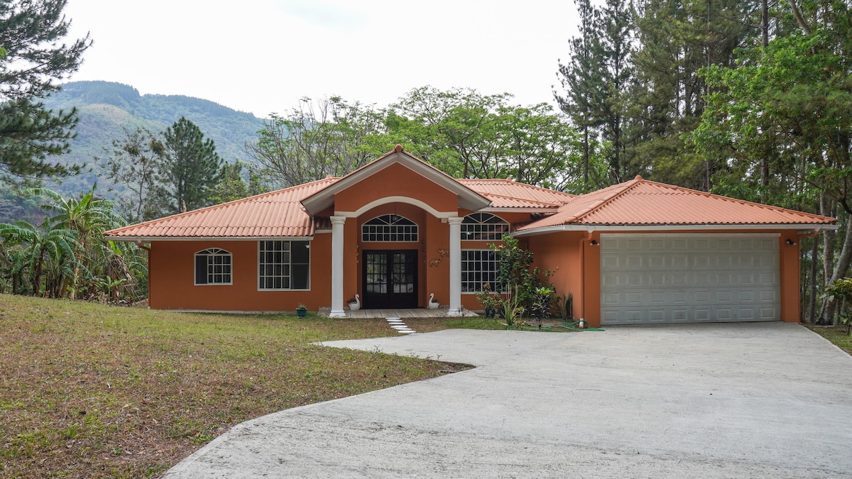 Three-Beds Mountain Family House