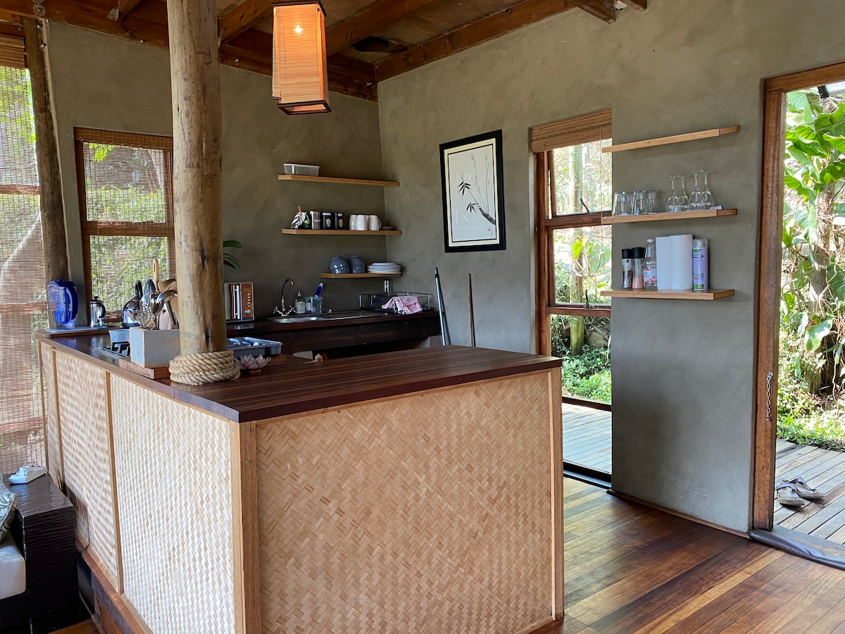 Rustic Eco Cottage within Waterfall Retreat Centre