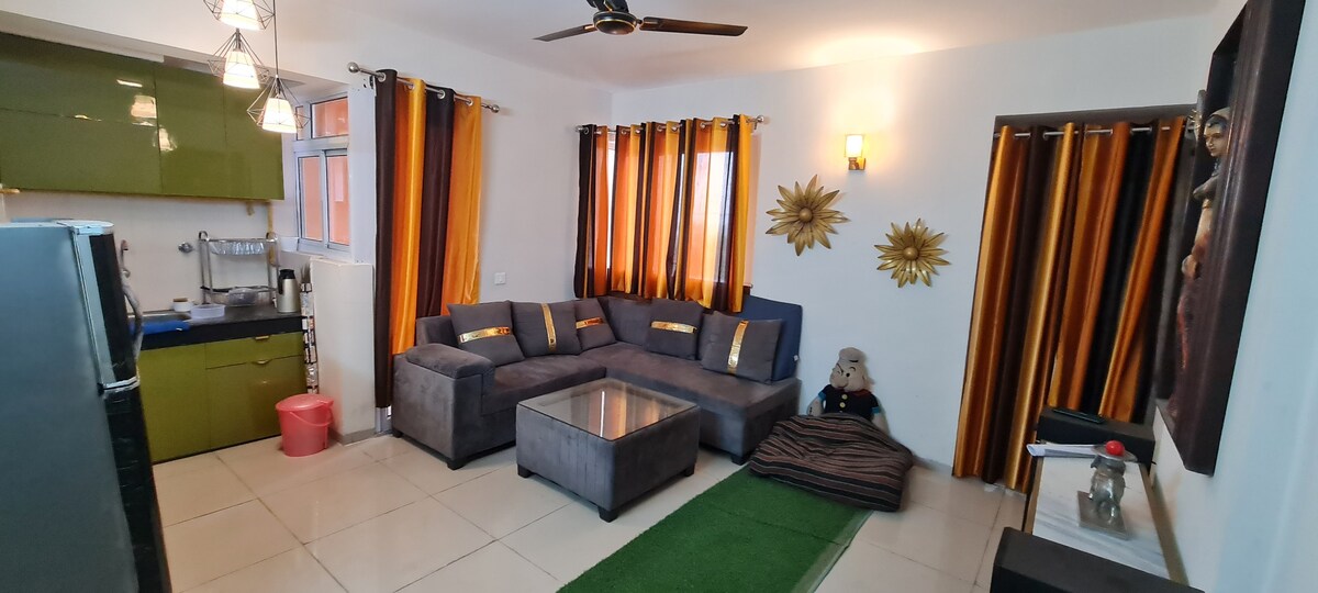 Ivy Nest Wave City, 1BHK For Stay or Party