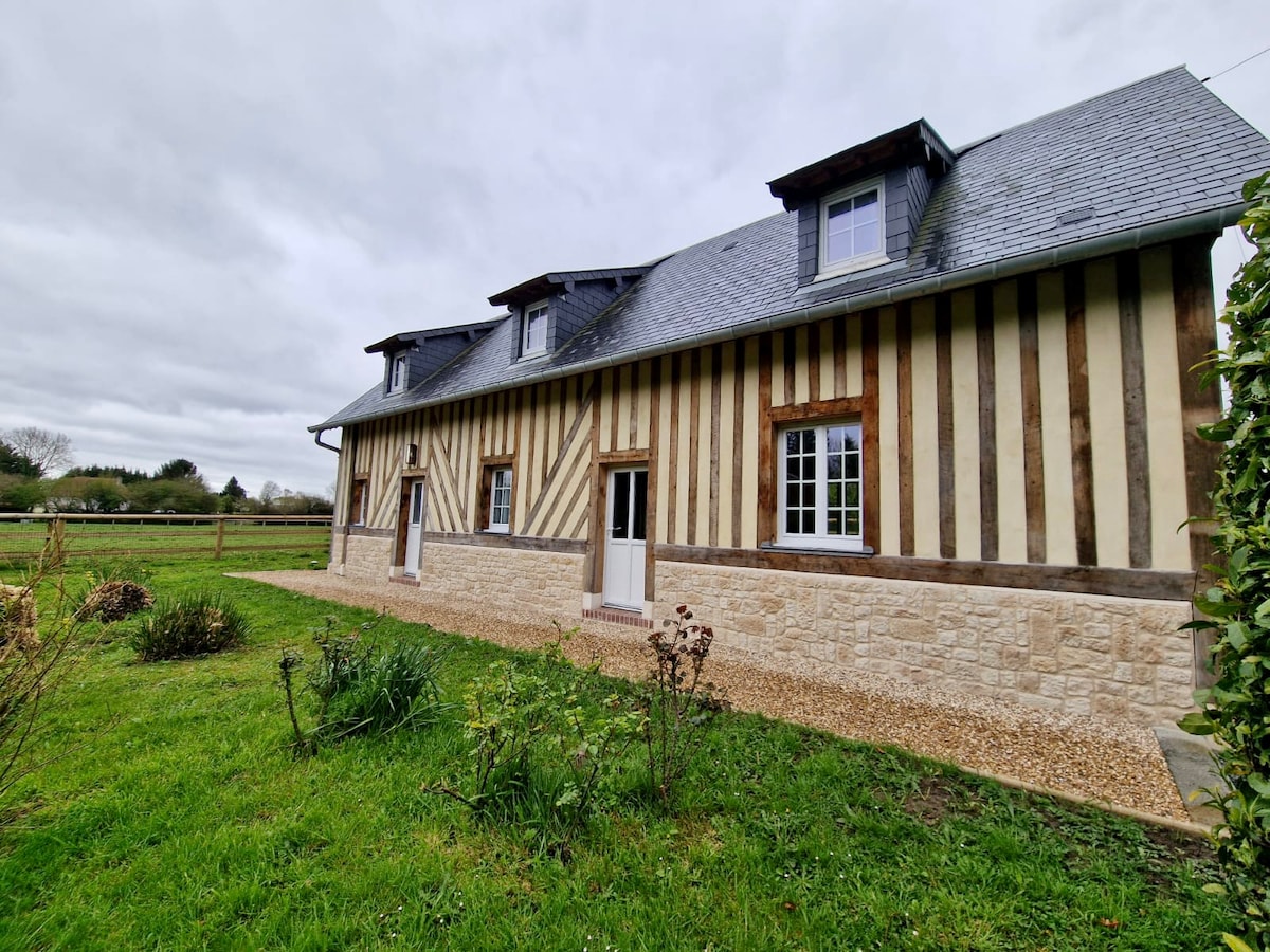 Maison normande à la campagne