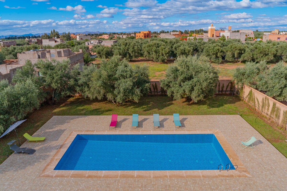 Superbe villa sur un grand terrain & piscine privé