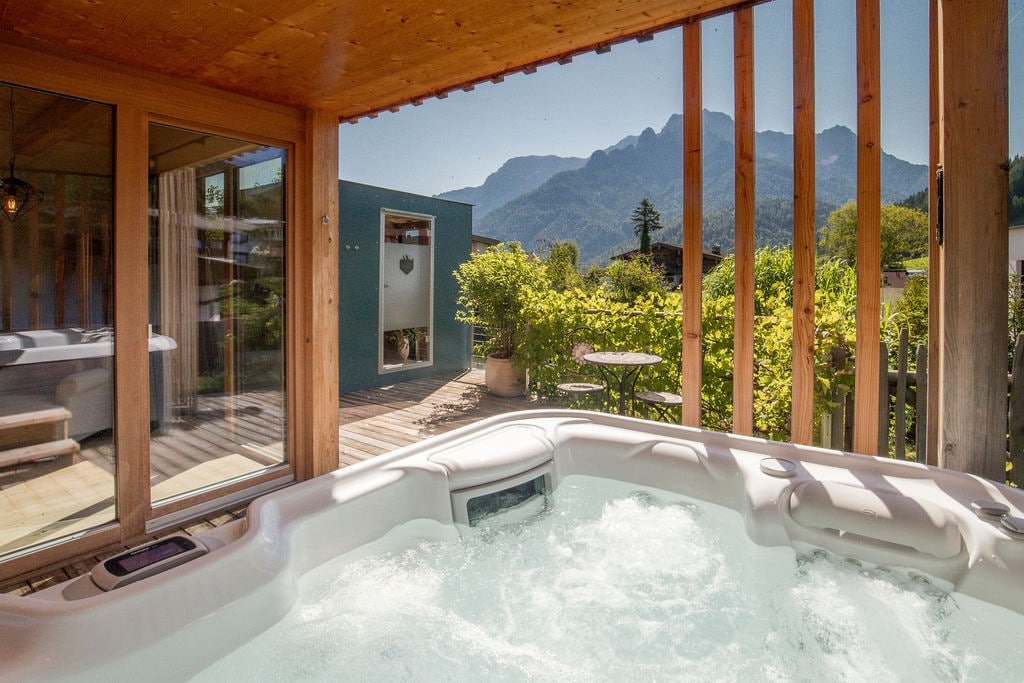 Wellness-Chalet Alpegg mit Whirlpool und Sauna