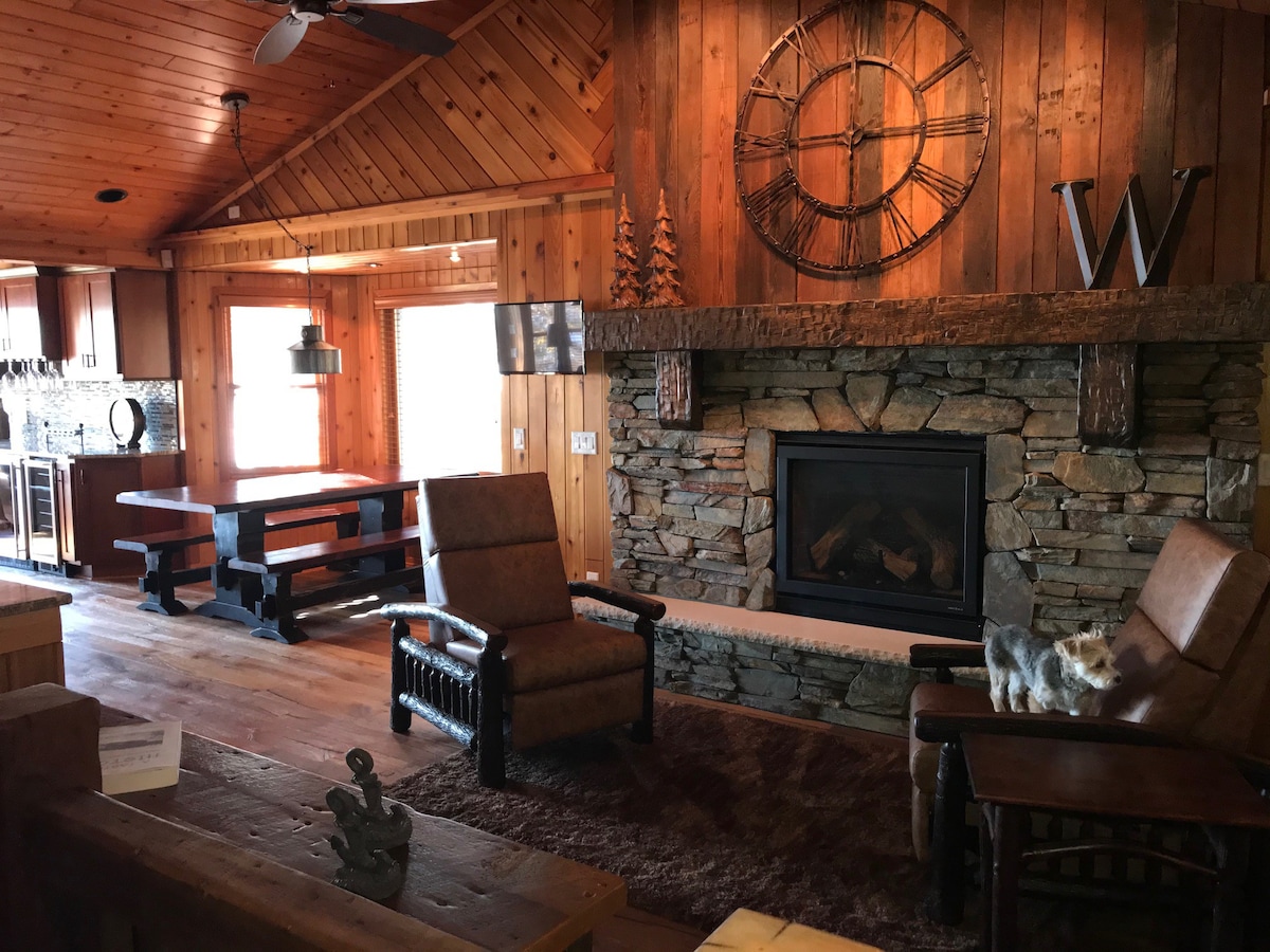 Great cabin on Whitefish Chain