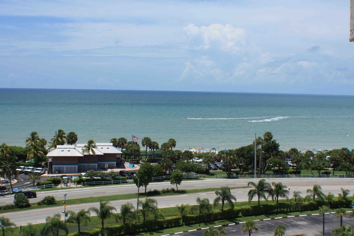 博尼塔海滩（ Bonita Beach ）海景绿洲（ Oceanview