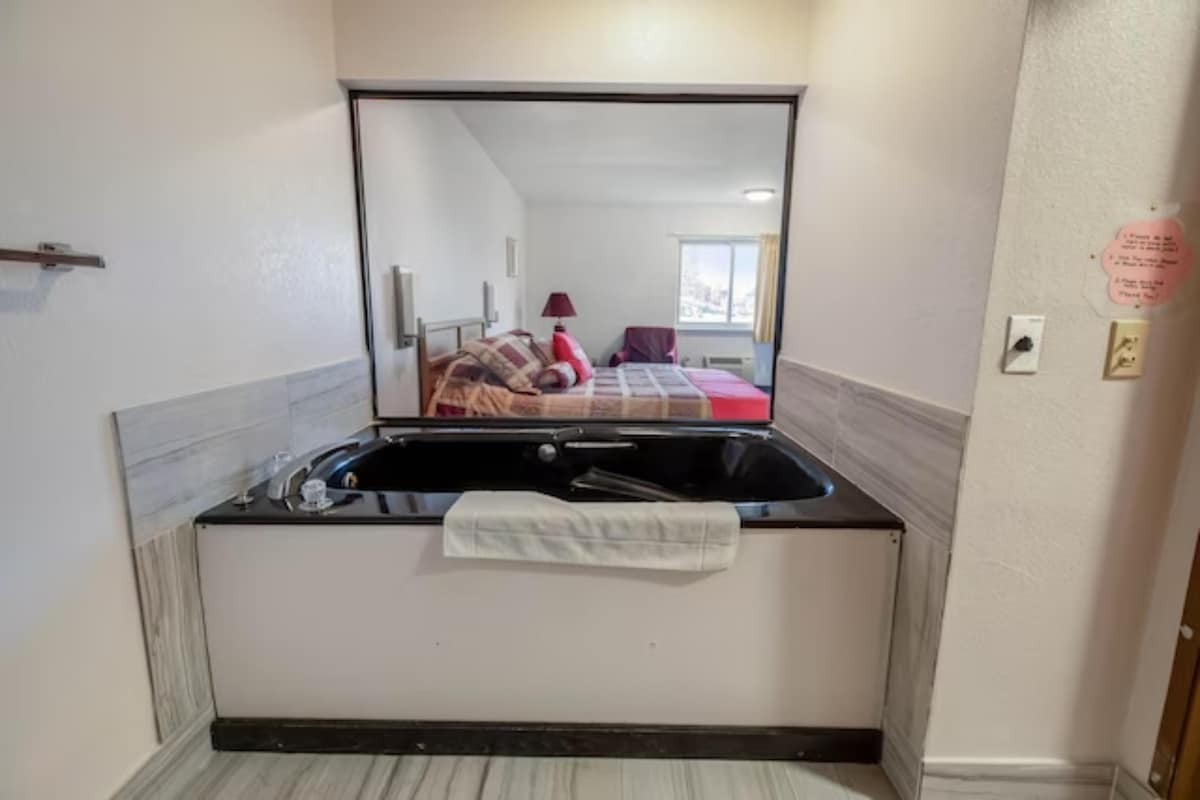 Premium King Room with Jetted Tub