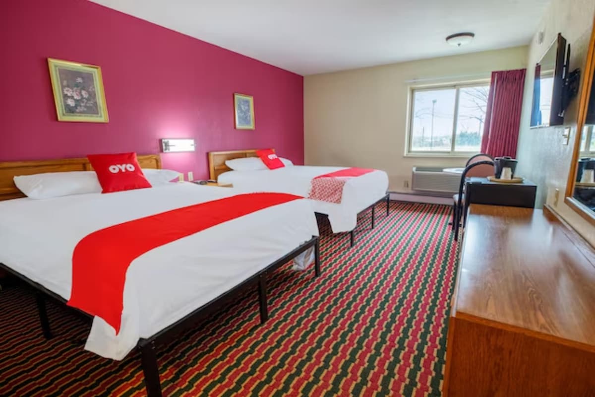 Brass Bell Inn And Suites 2 Queen Bed Accessible