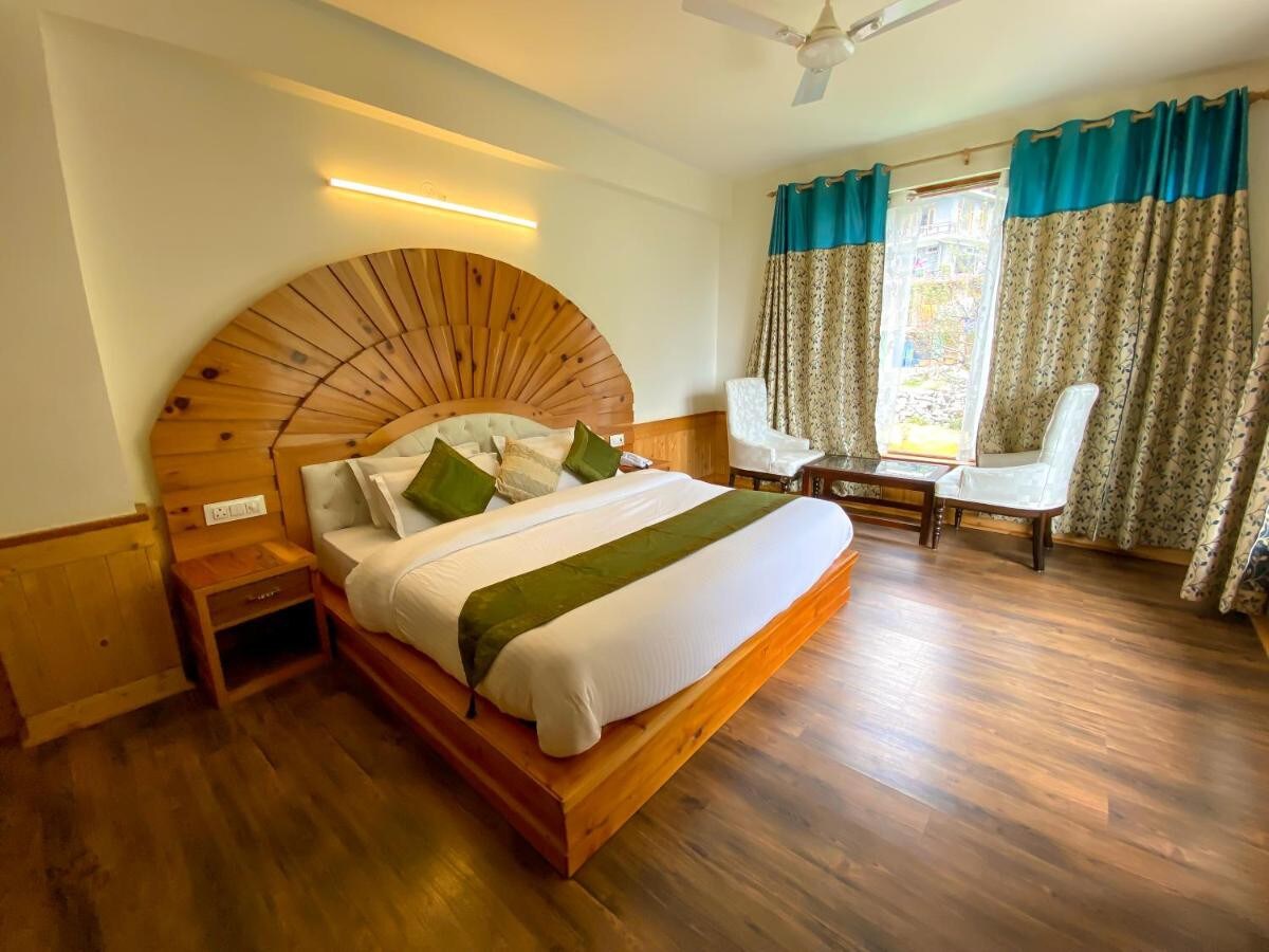 Luxury 10BR Private Stay in Manali
