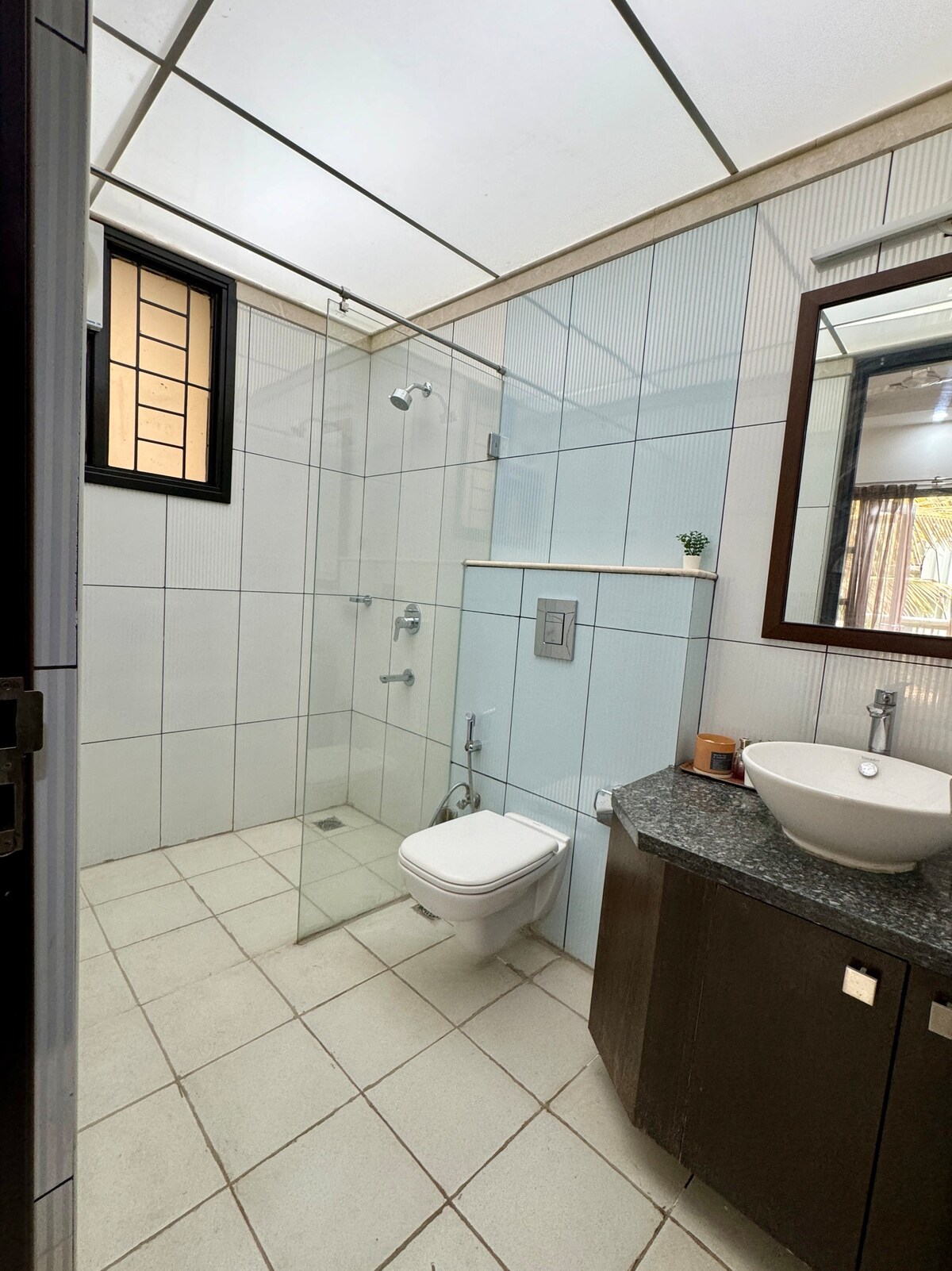 Sliceinn Lilac: Premium Room with attached bath