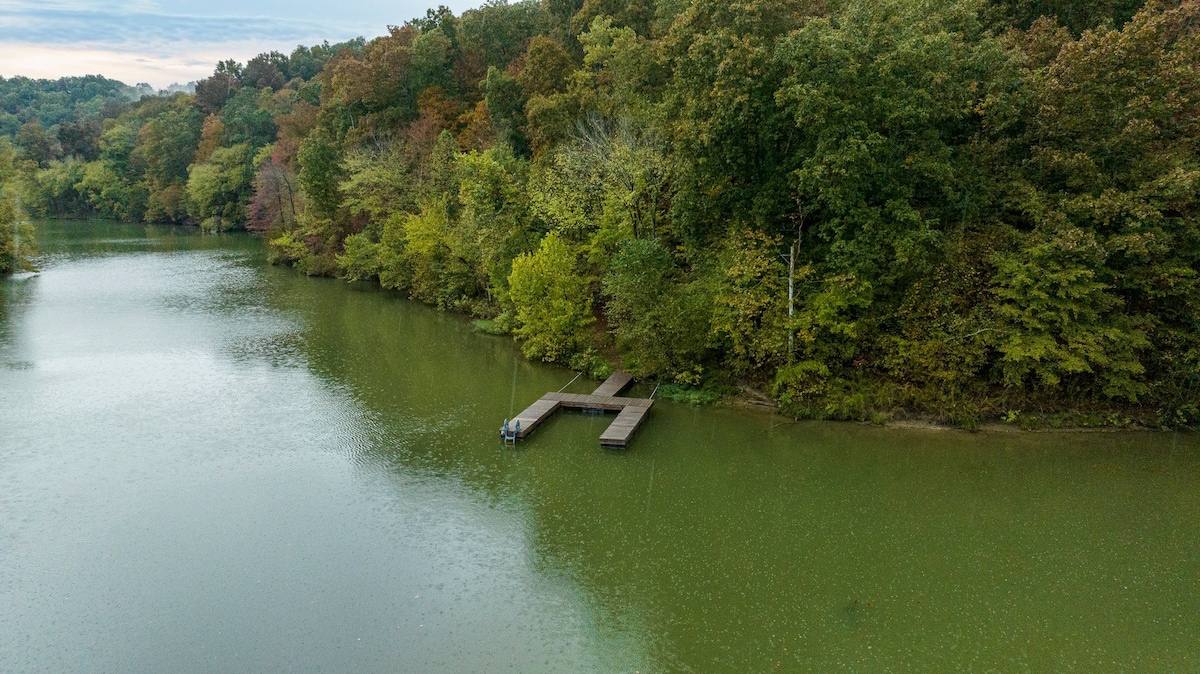 Cozy Lakefront Cabin in Mammoth Cave