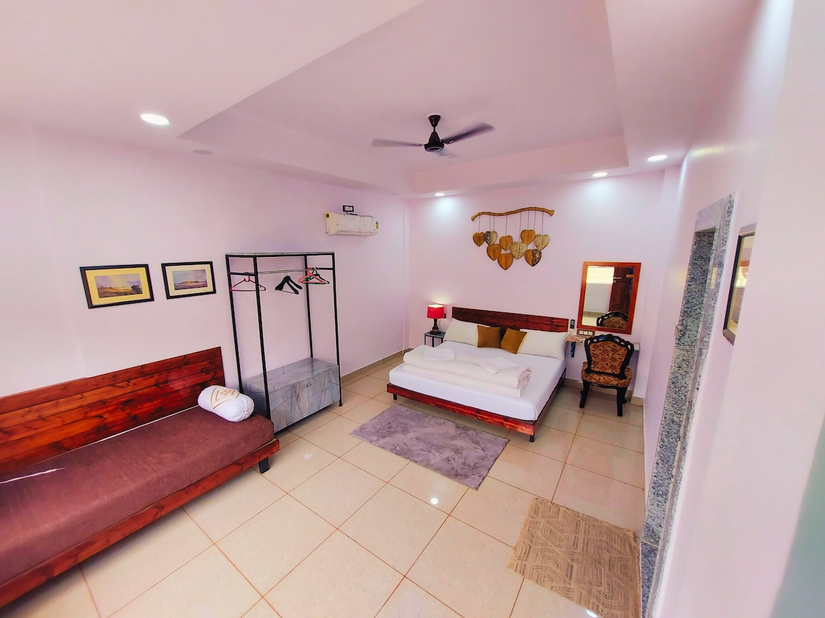 Mango's ArtDeco 2BHK independent flat - SuperHost