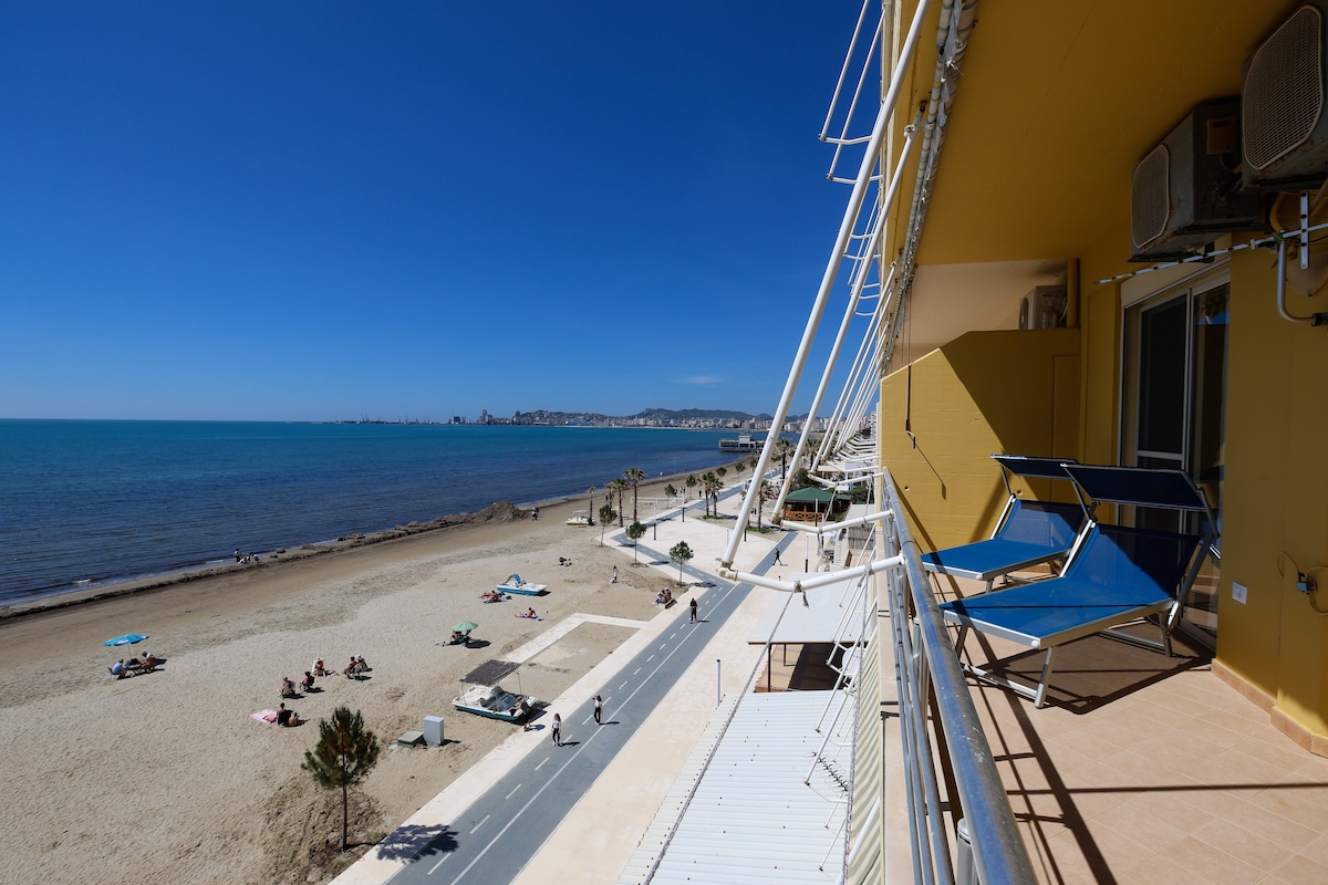 Seaside Gem - Spacious Balcony