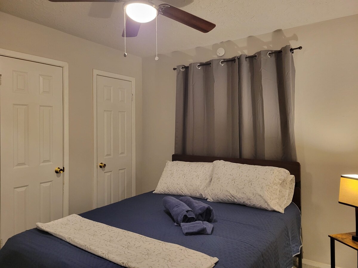 (1) Guest Room in The Woodlands