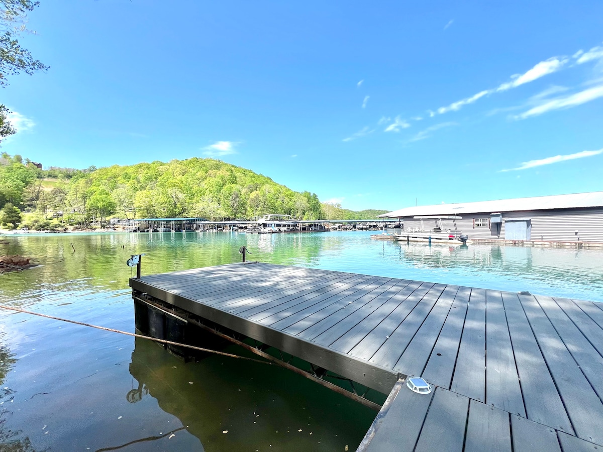 Lakefront Tiny Home-Private Dock