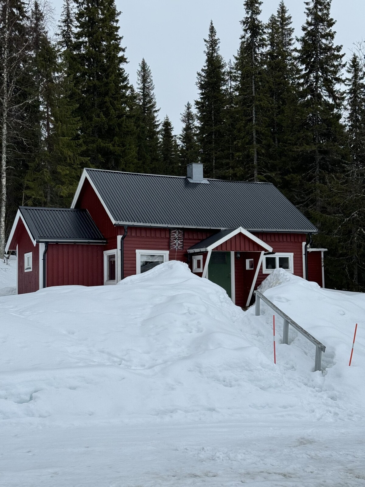 Hemtrevlig stuga i Stora Blåsjön