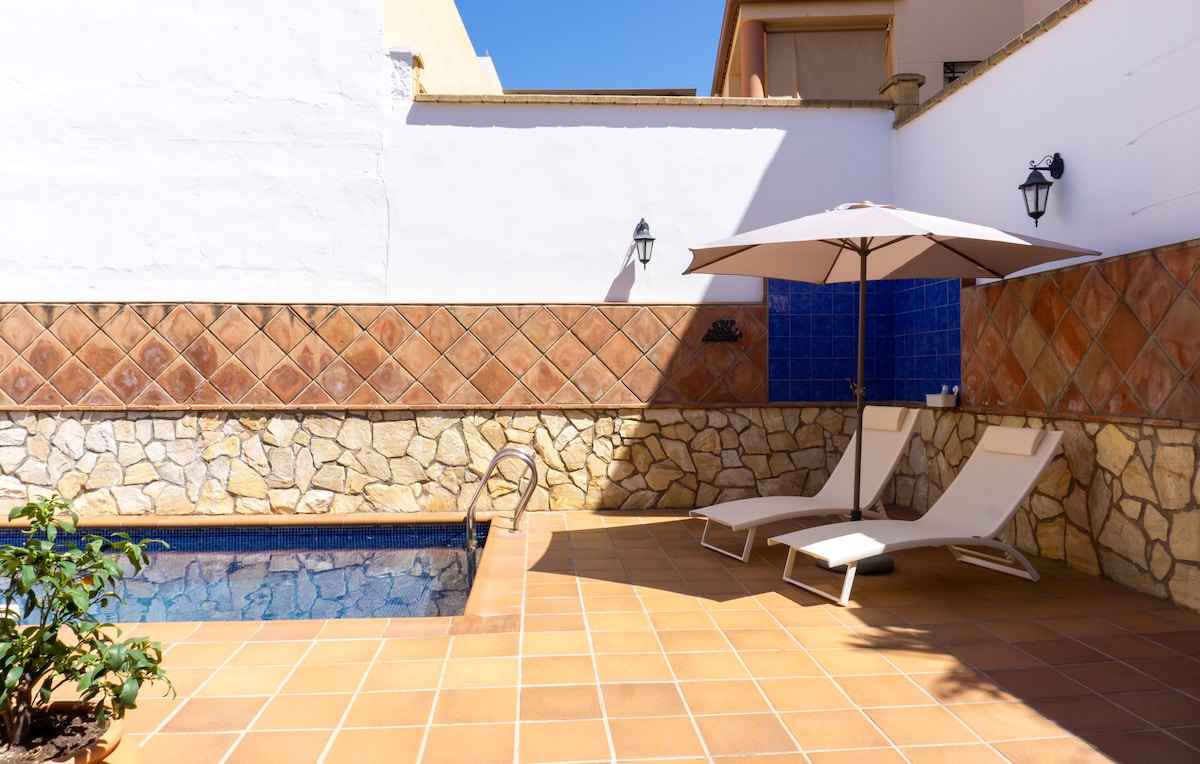 House Pool & Parking Malaga