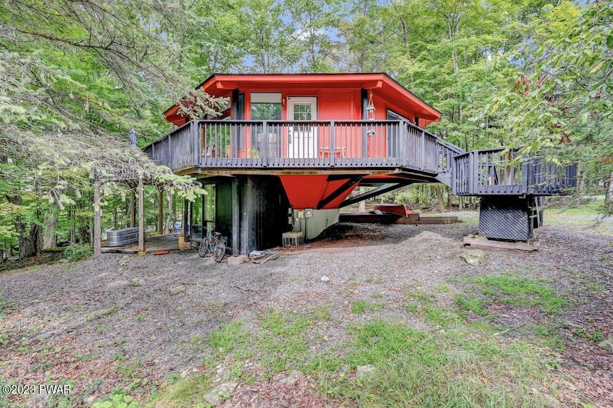 New Listing-Memorial Day Weekend is Available