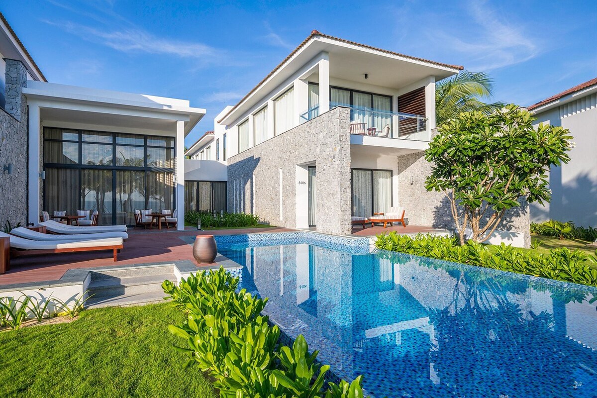 Luxury Villa 3 Bedrooms | Sea View | 5* Resort