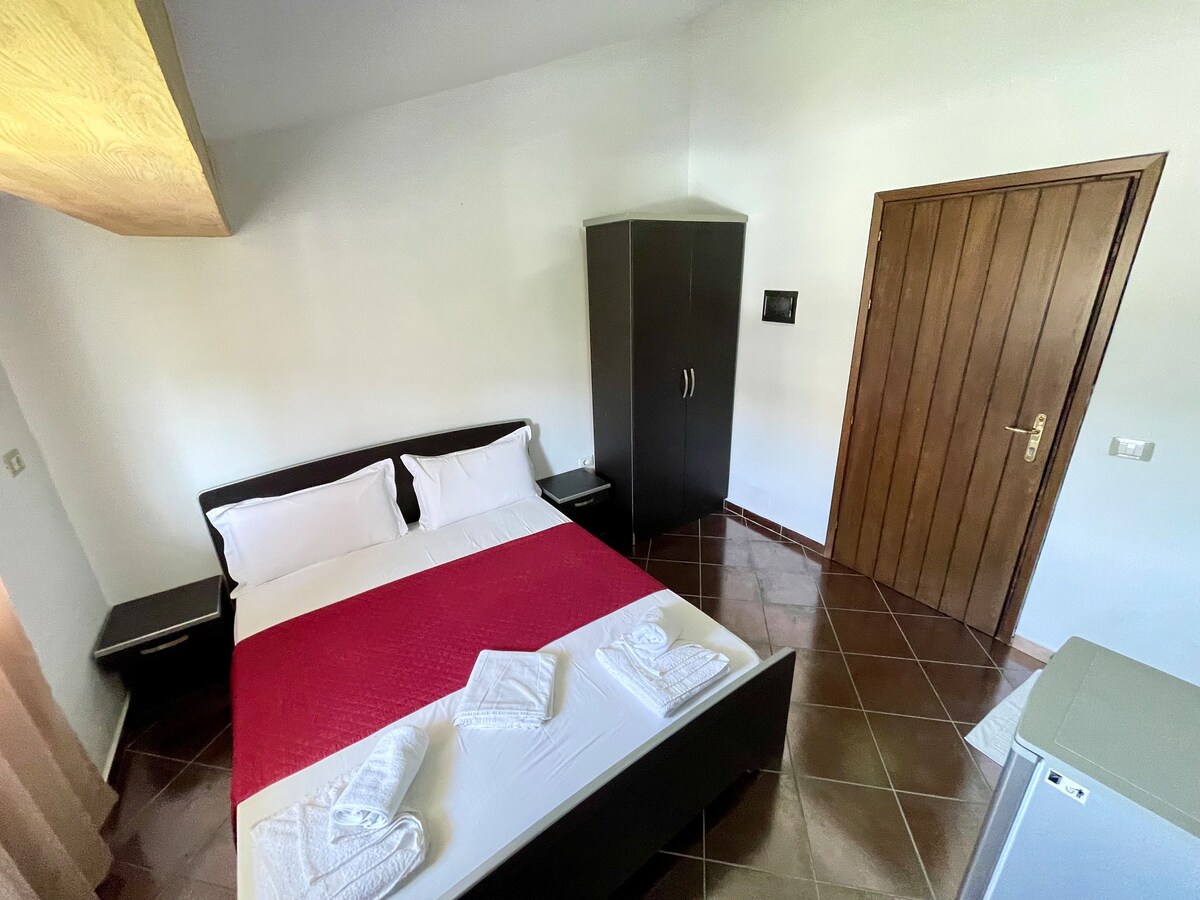 Oasis Hotel, Double Room Without Balcony -306