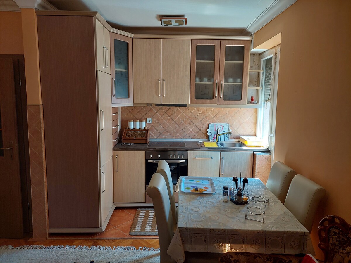 Apartament (banese) me qera 24h