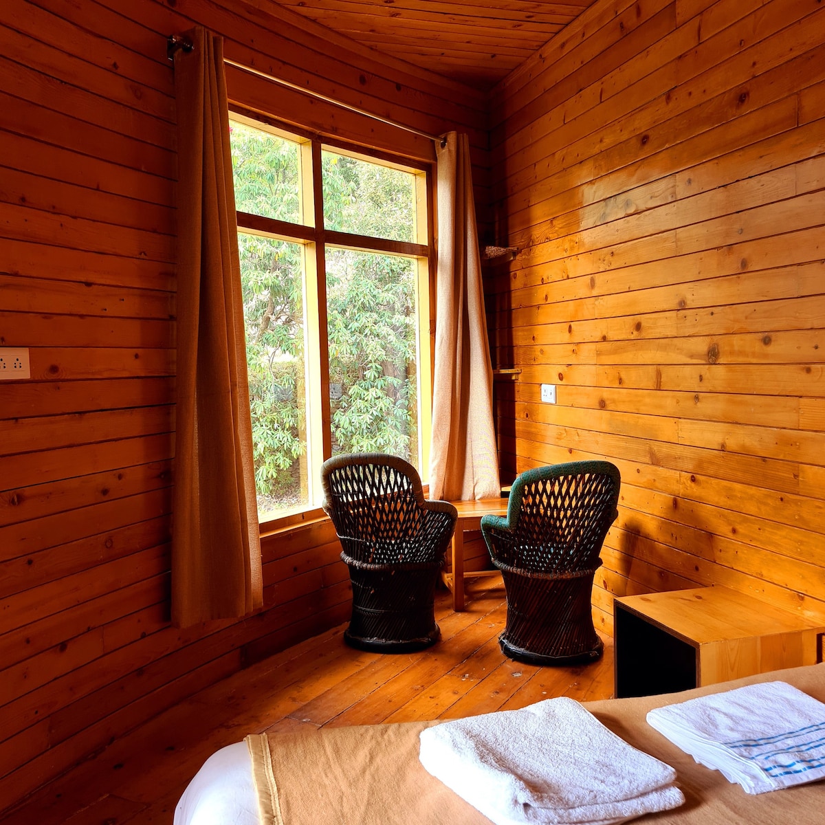 Wooden room with nature view at 6900ft.