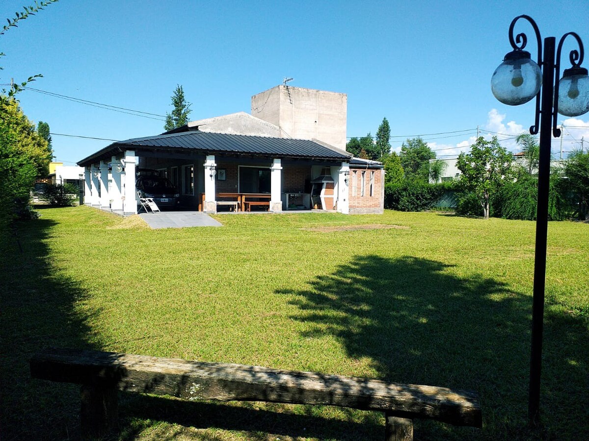 Hermosa casa en Barrio Privado