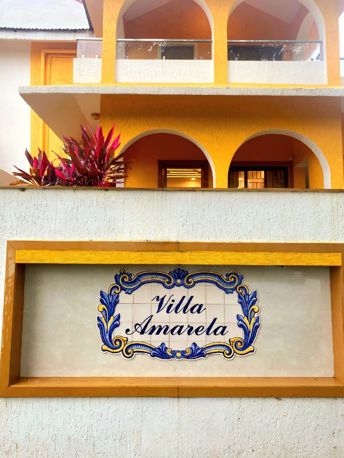 Villa Amarela