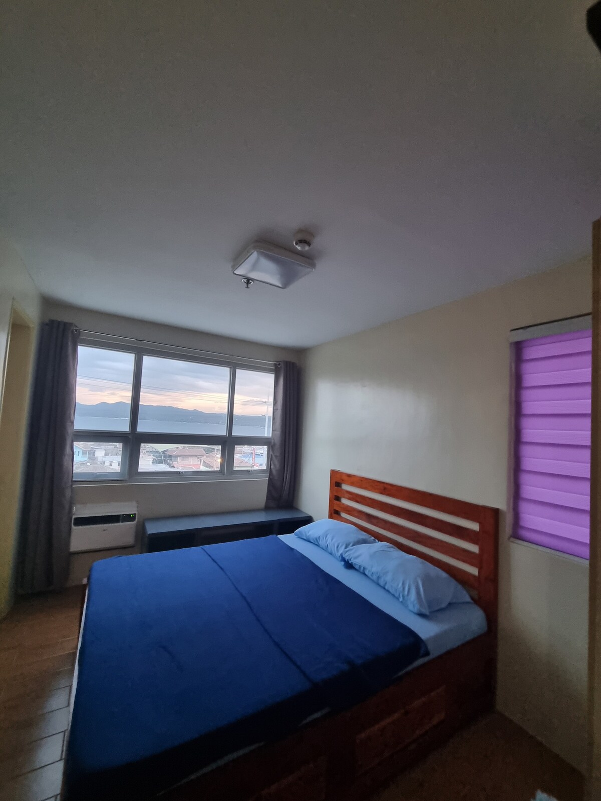 2BR Oceanview Condo with Balcony