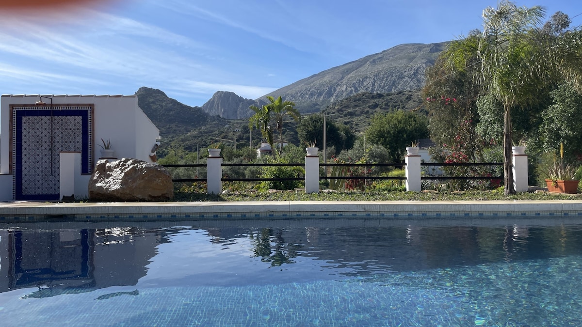 Rural Studio with private bath