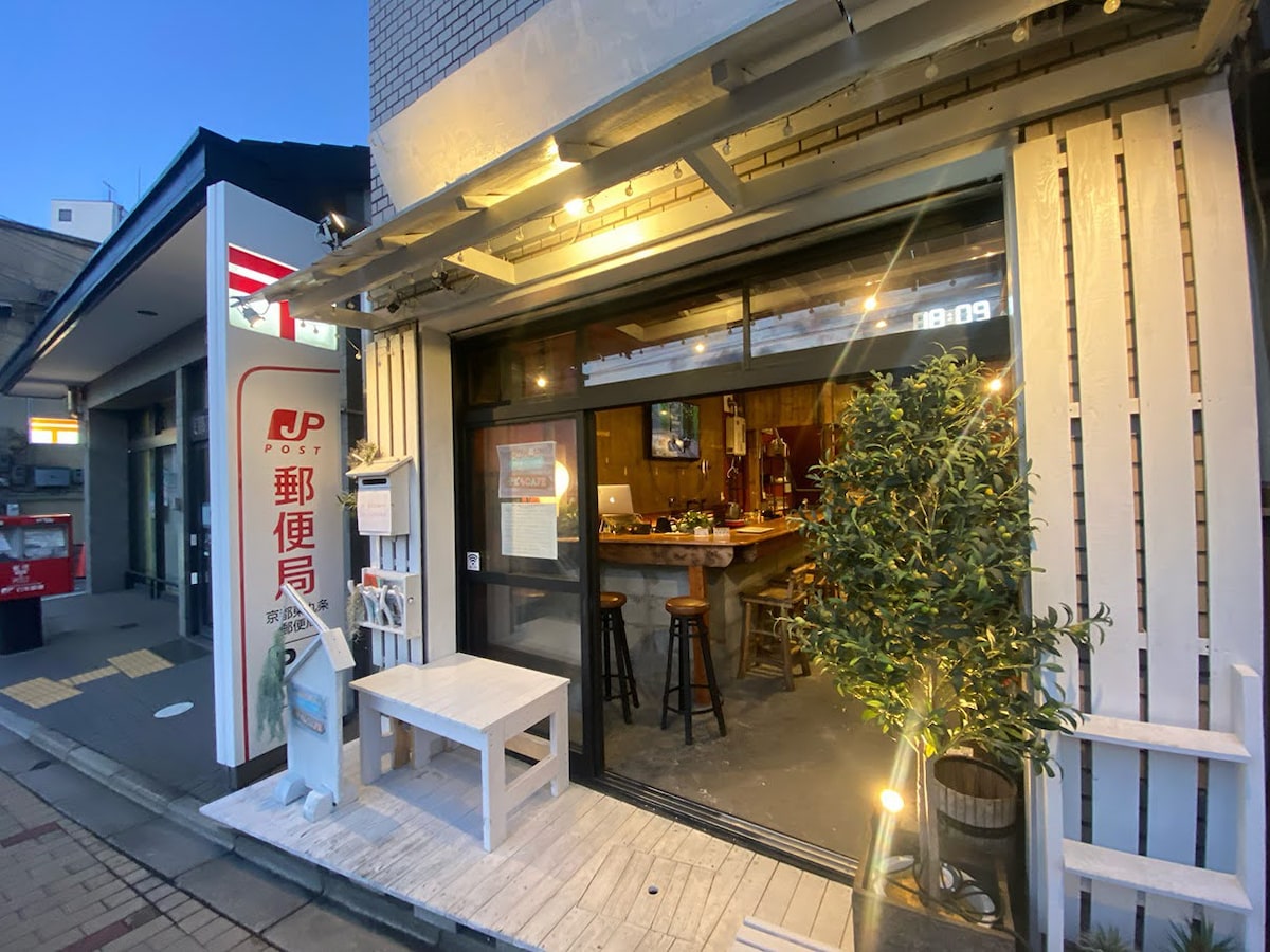CAFE＆BARのあるHostel【京都駅徒歩10分】#RoomE