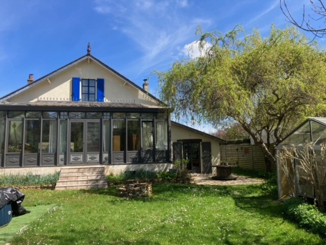 Maison de charme dans la verdure