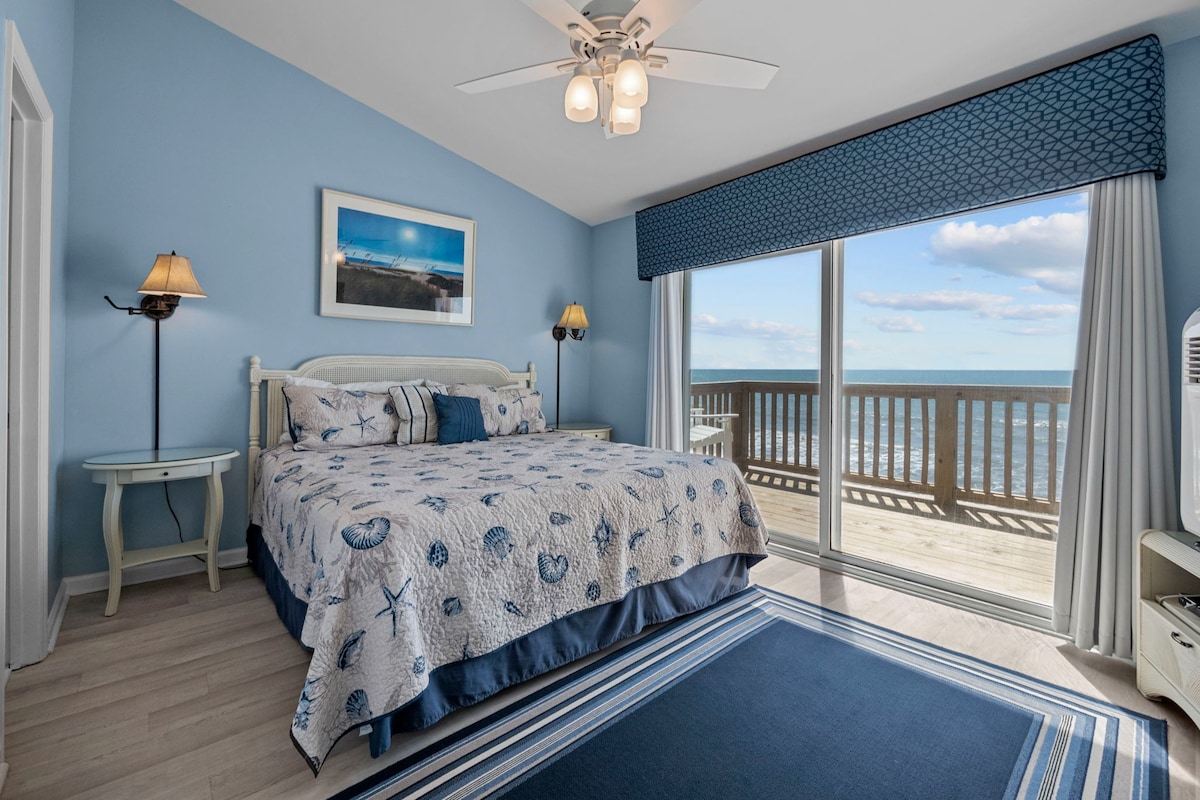 Oceanfront, linens, beach chairs, 3 day min stay!