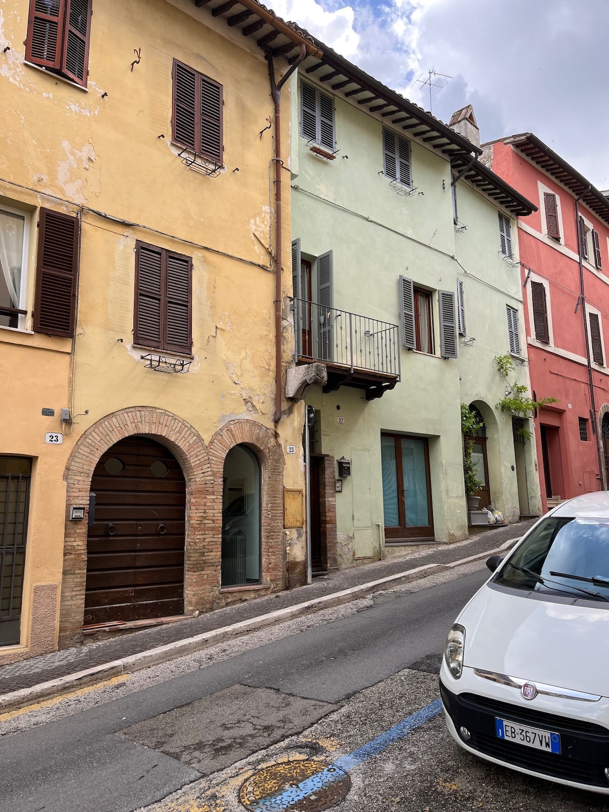 Spoleto - townhouse within medieval city walls