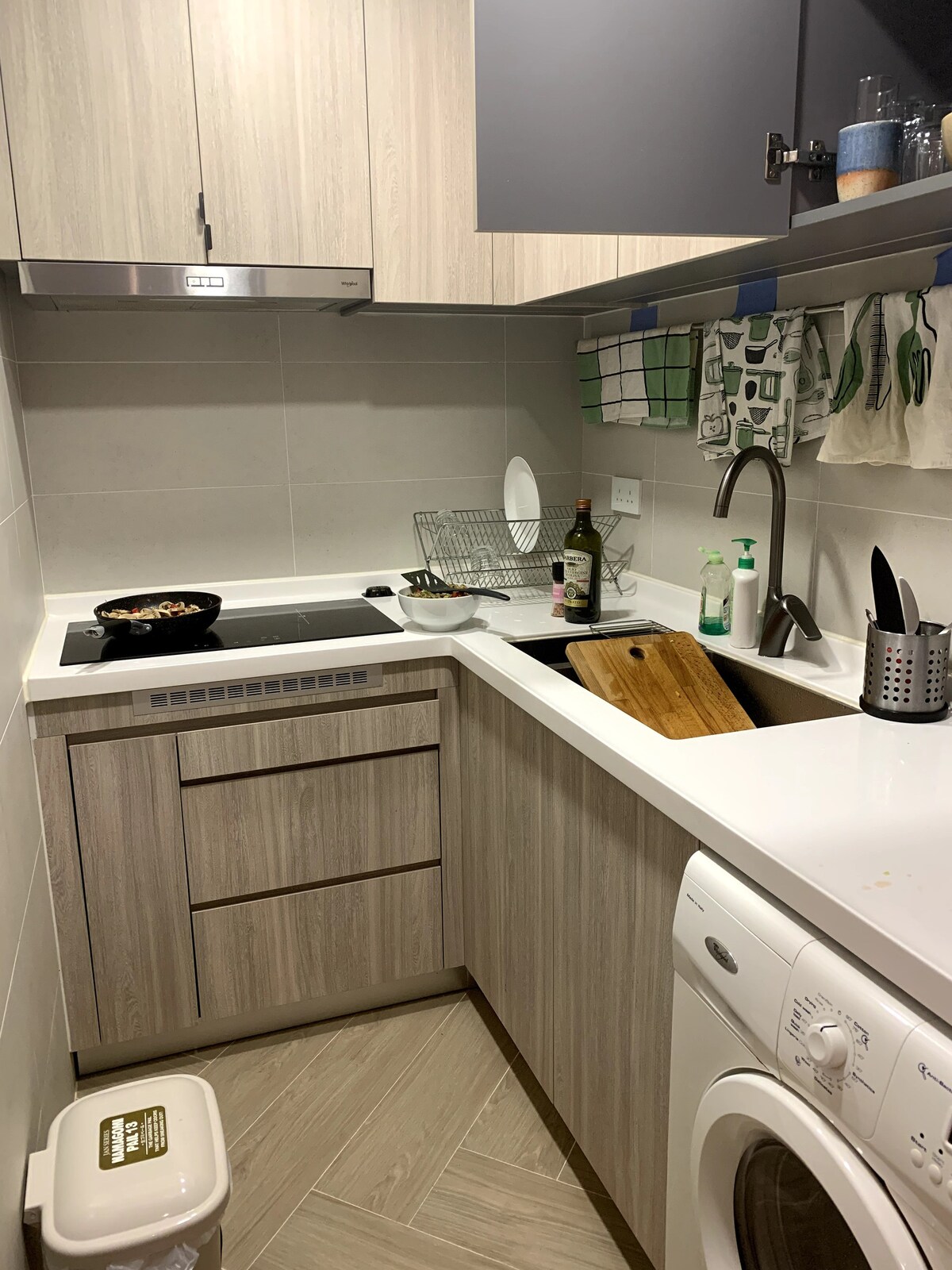 1 bedroom, shared flat Wan Chai