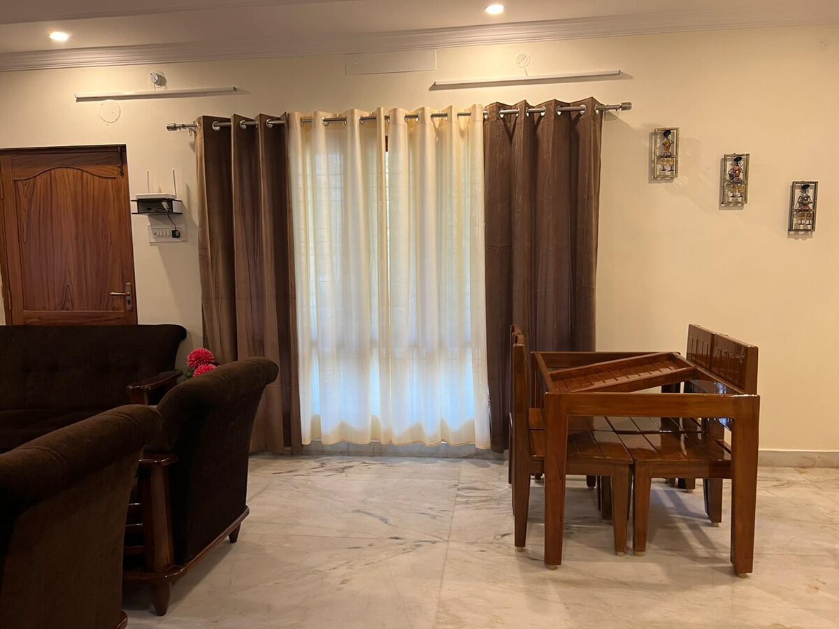 Maruthi Villa 2BHK (Walkable to beach)