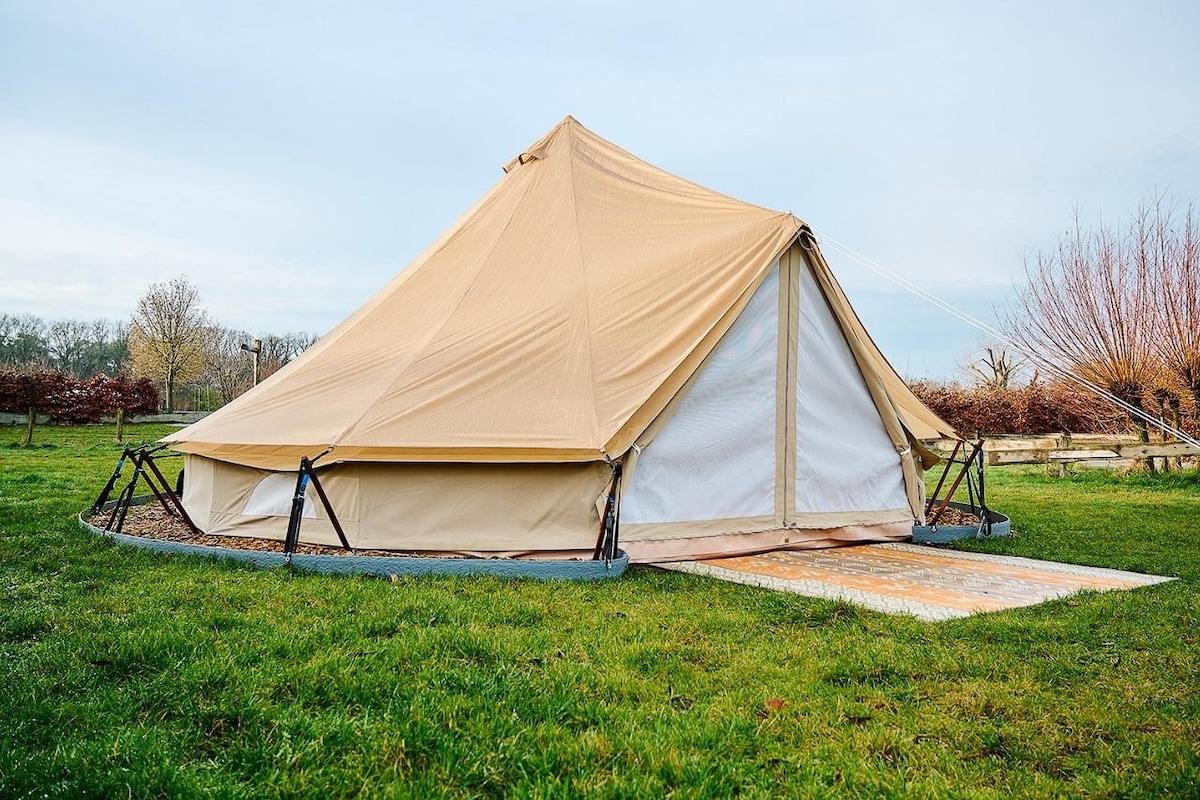 Tipi tent zonder inrichting 1