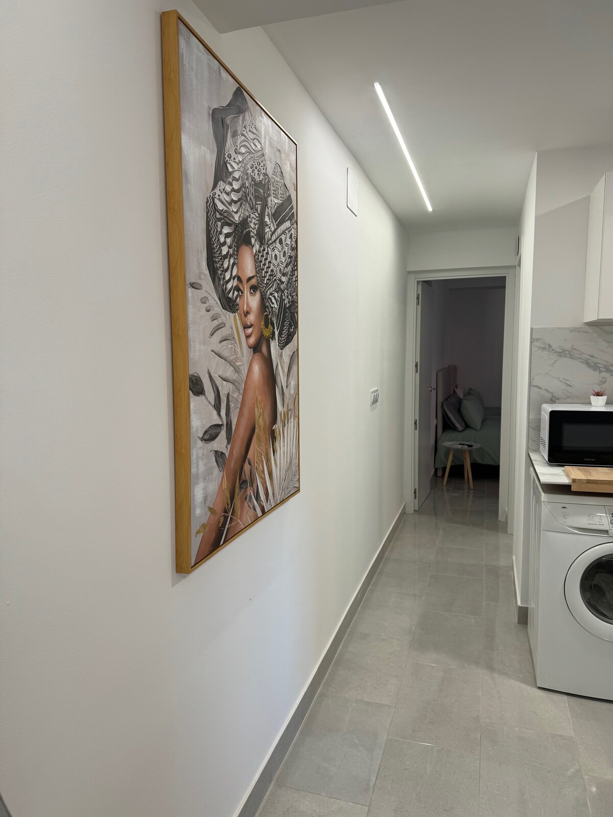 Apartamento África en centro moderno con balcón