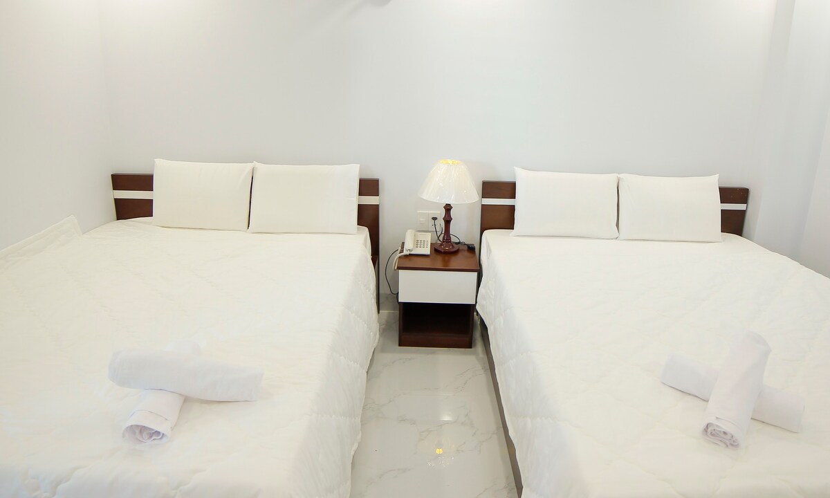 Phòng tiêu chuẩn 4 người - Tân Thi Hotel