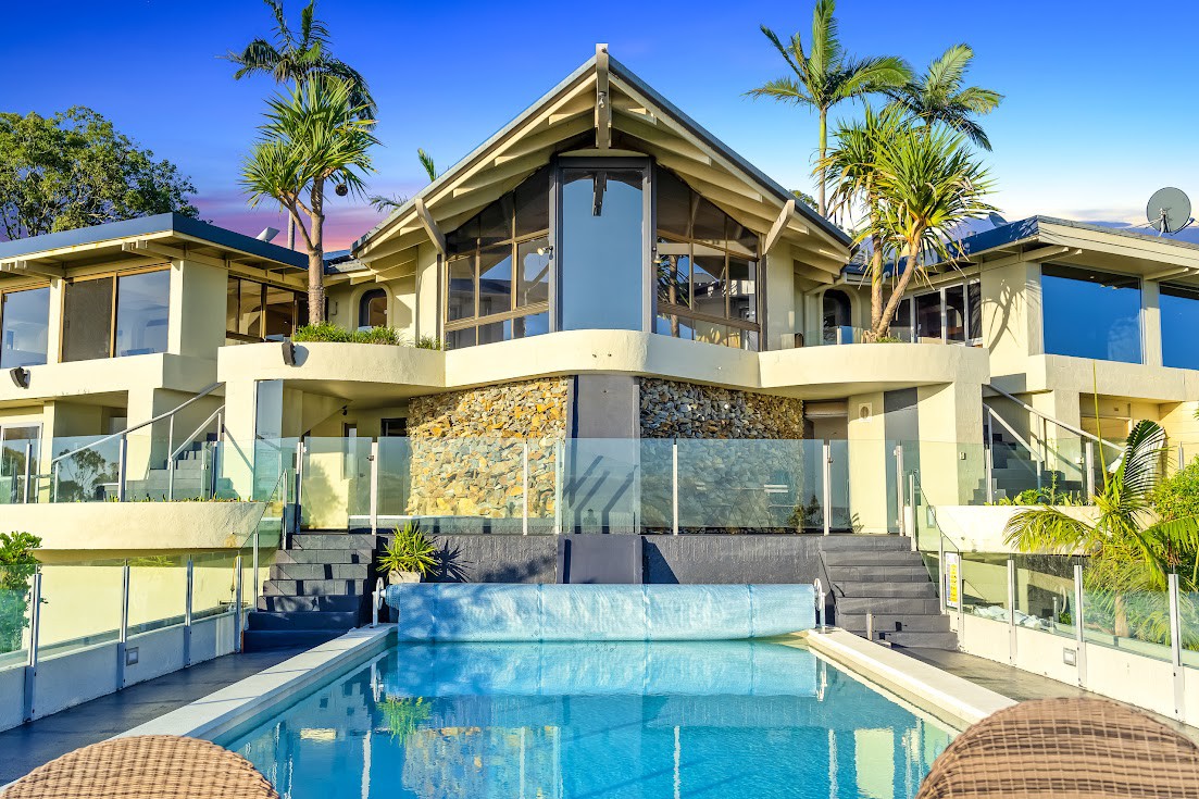 The Retreat Gold Coast + Panoramic Views Sleeps 25