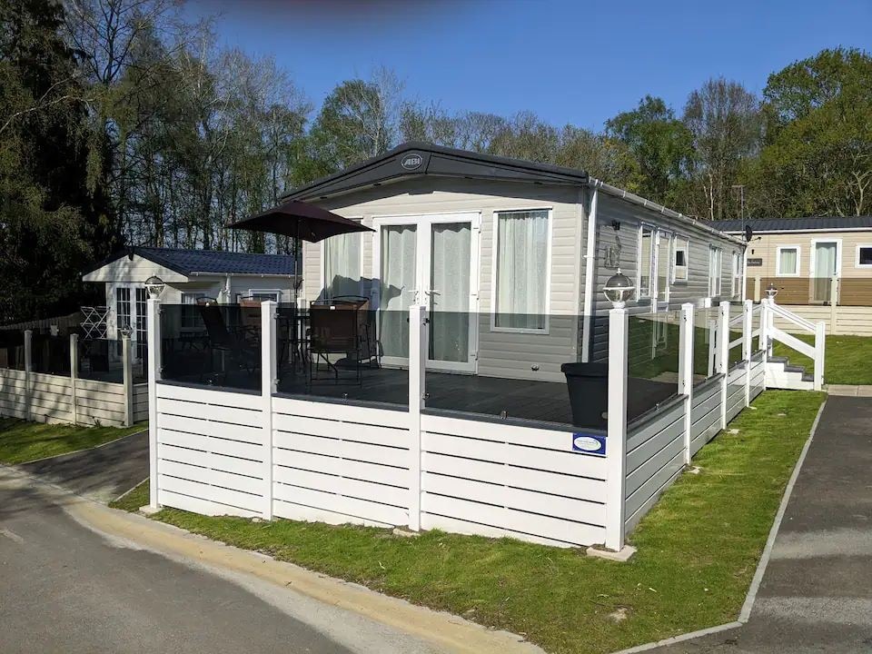 The Willows - 3 bedrooms with enclosed decking