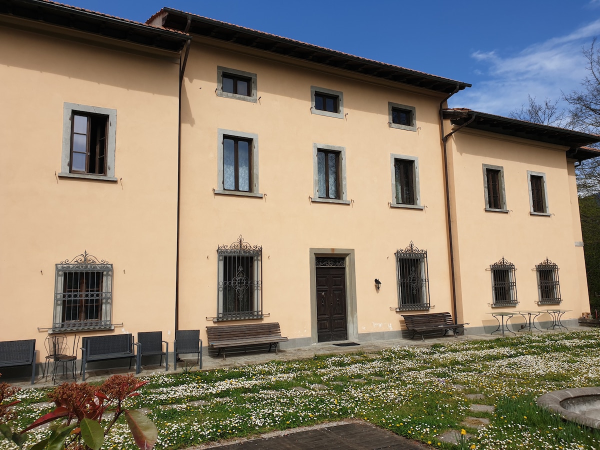 Villa ottocentesca, Toscana.