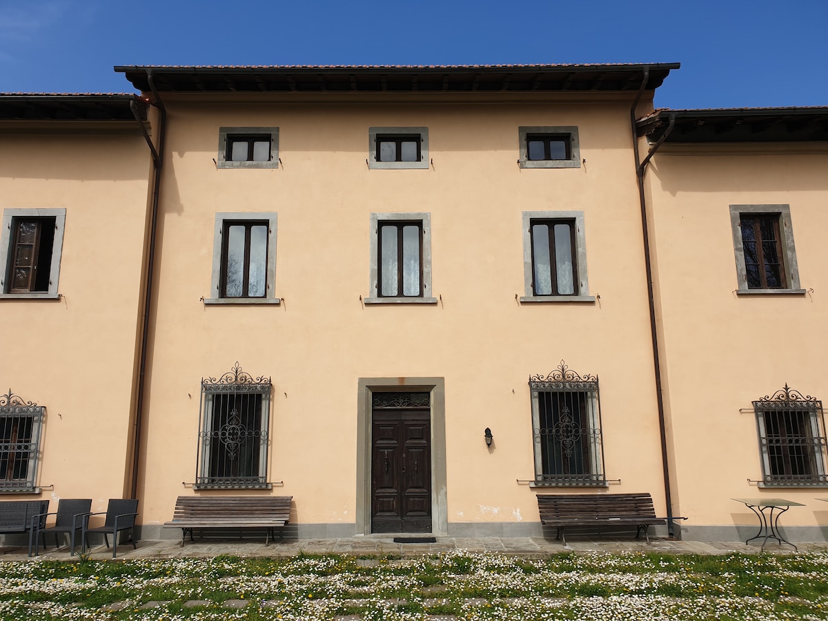 Villa ottocentesca, Toscana.