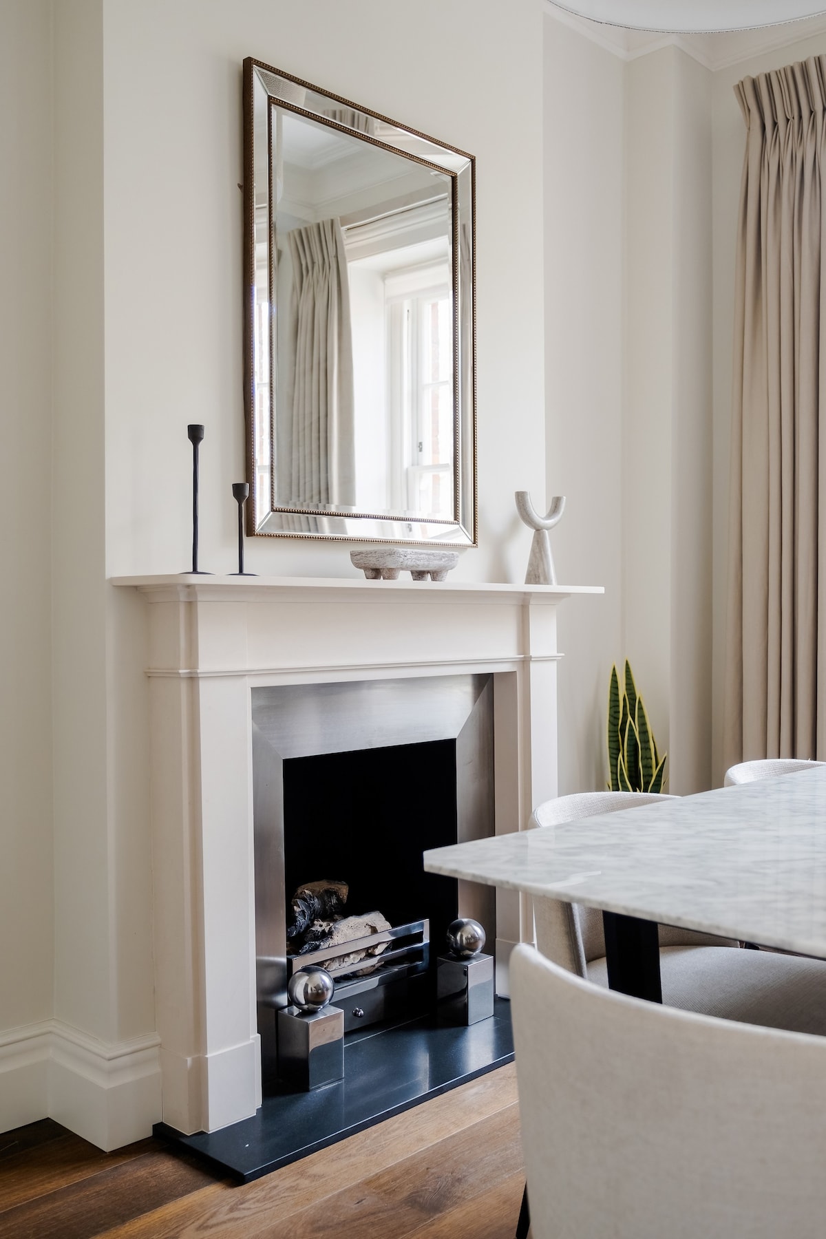 Stunning Knightsbridge Cadogan Square Flat