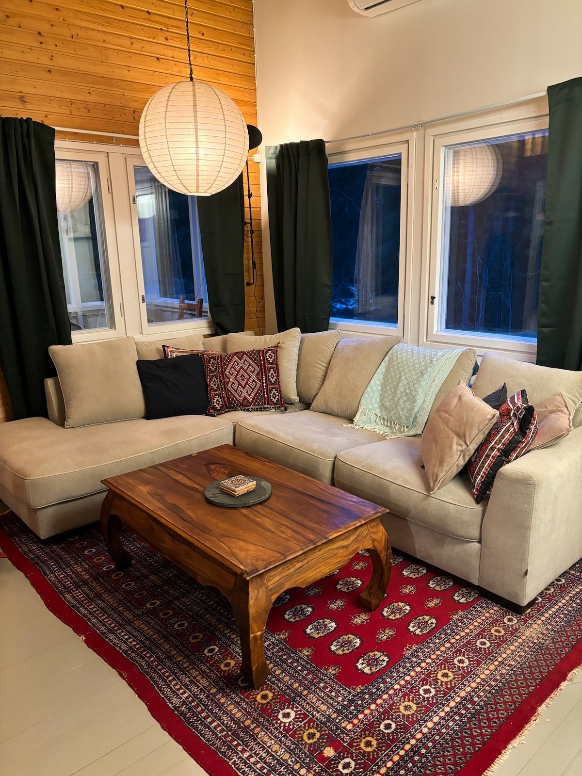 Lintukoto: A Cozy & Modern Cabin
