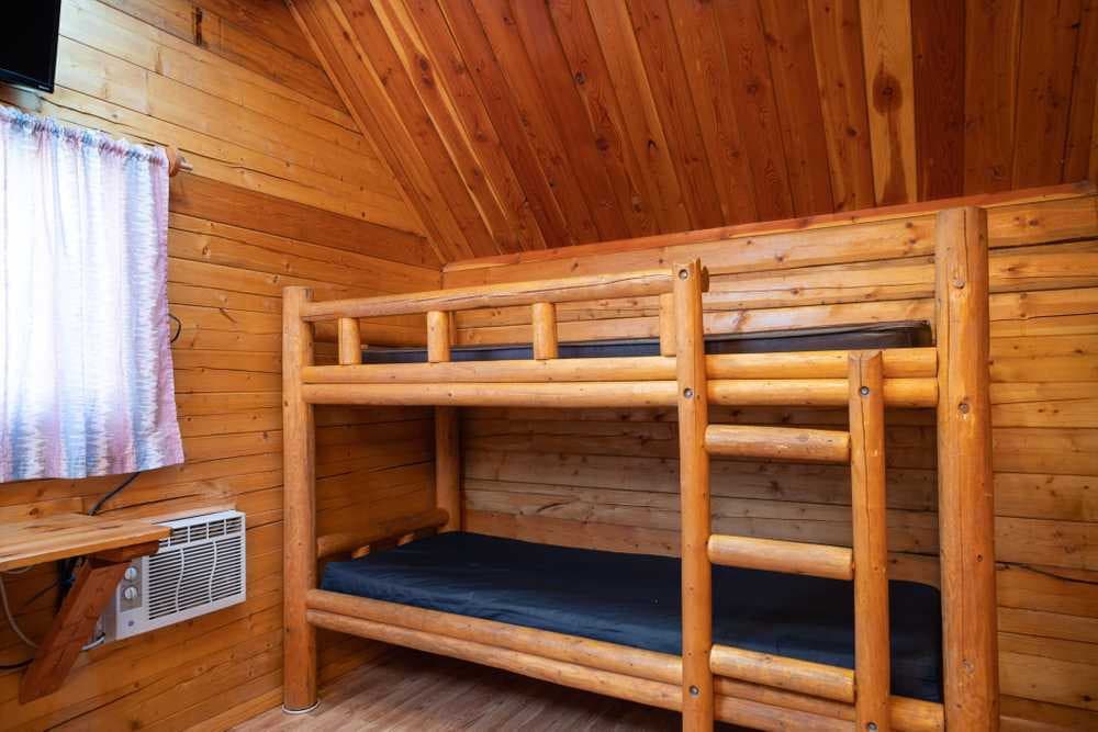 Camping Cabin - Sleeps 6 - 2 Rooms