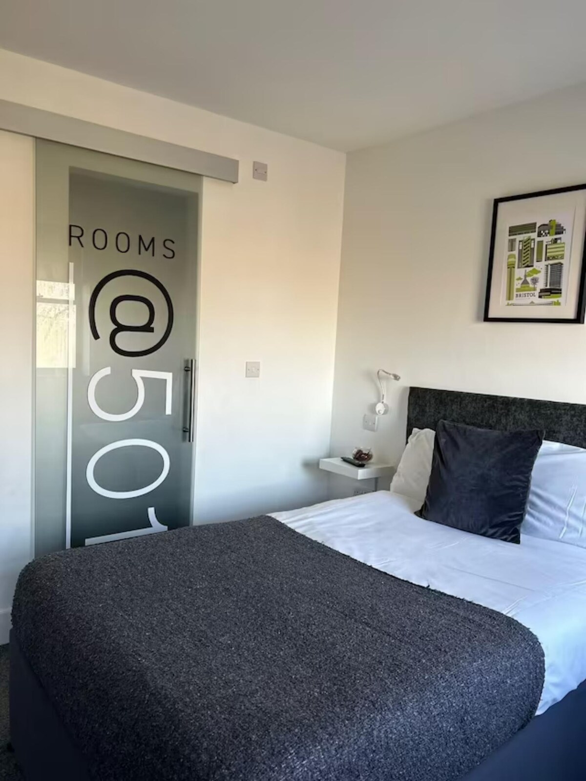 Rooms 501 Standard Single Room