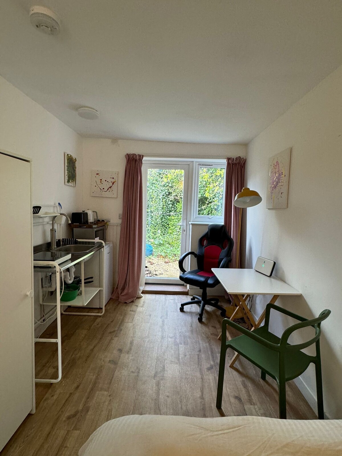 Studio flat, parking, Filton