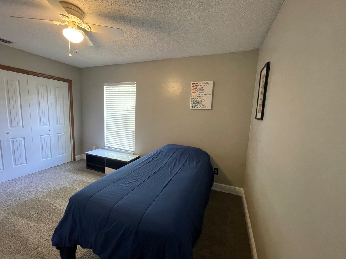 Cozy Room for Rent