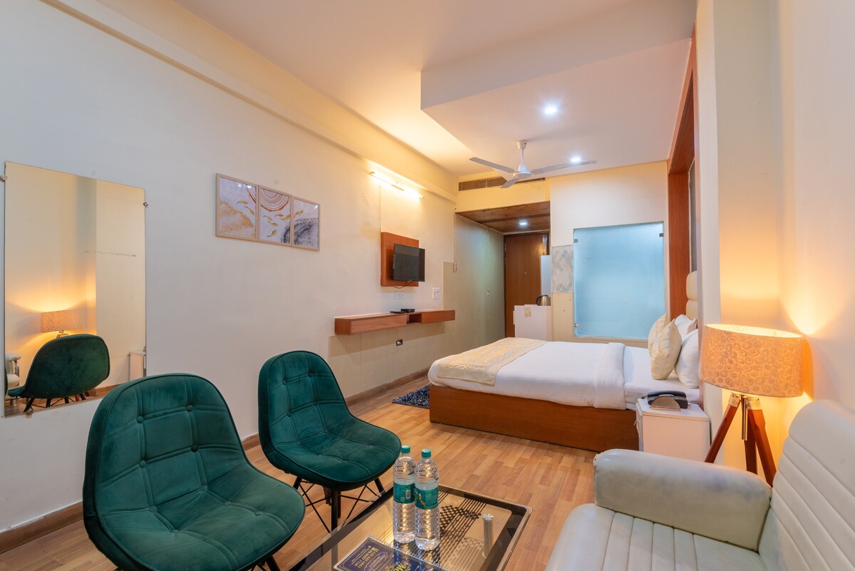 Place to Stay in Gurgaon with Luxurious Amenities