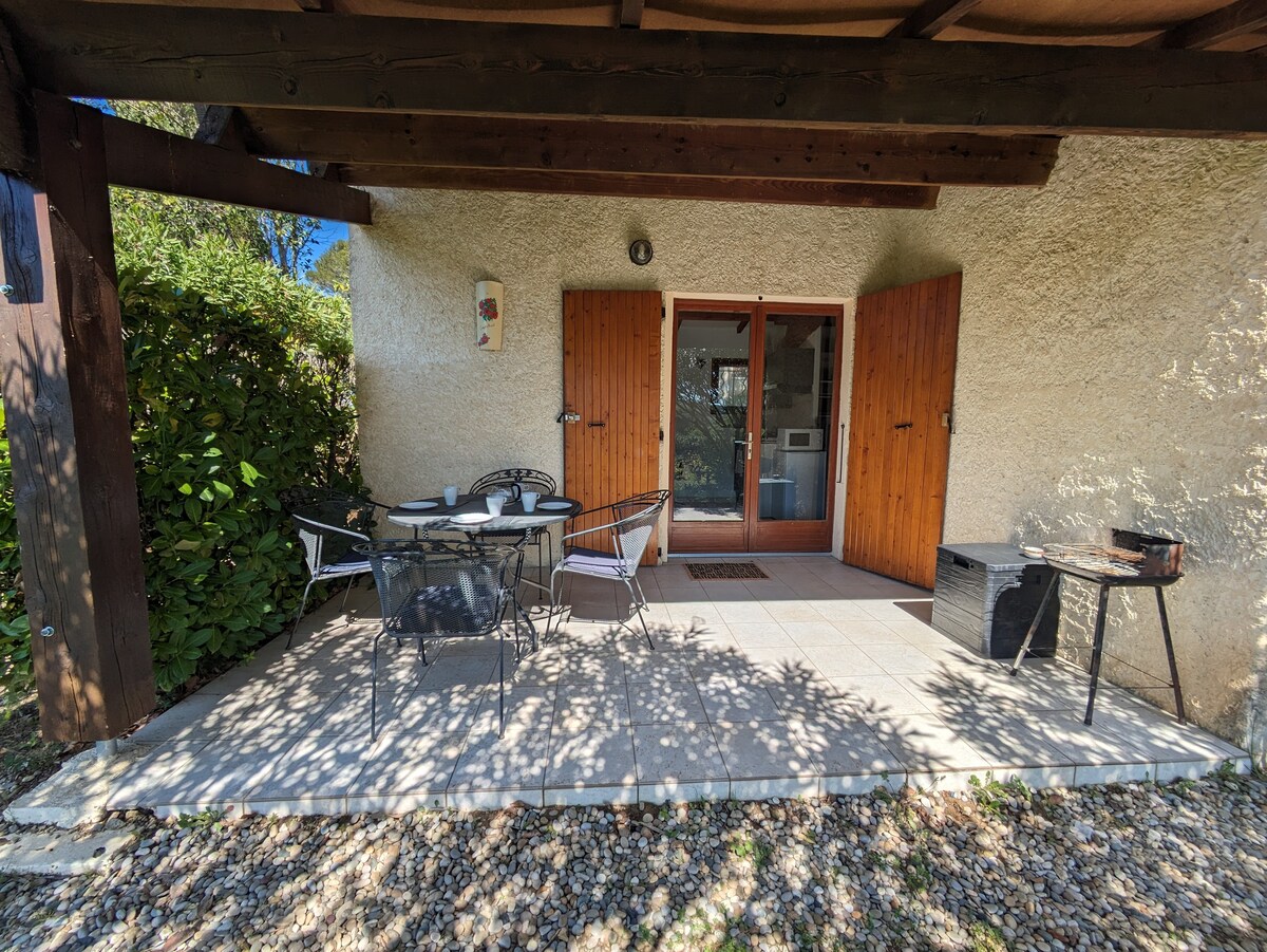 Petite Maison terrasse privée St Martin d'Ardèche