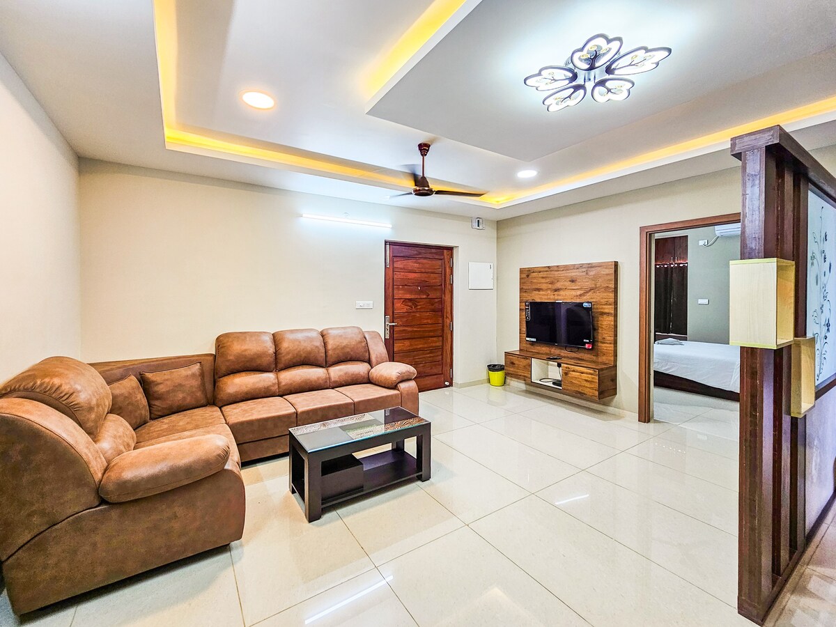 Zenen Stays - 3 BHK FLAT